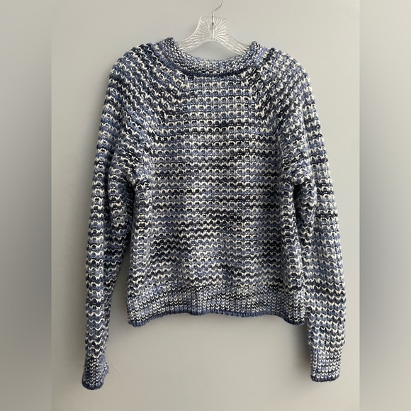 Gap Women's XS Crewneck Multicolor Blue White Sweater Pullover Wool Oversized - Picture 9 of 16